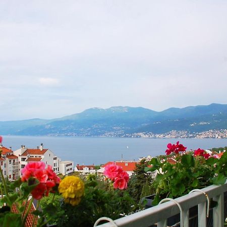 Apartment Rijeka With Sea View Esterno foto