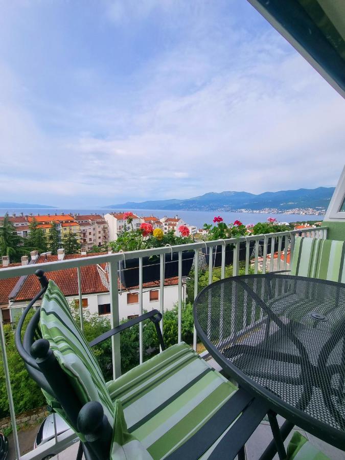 Apartment Rijeka With Sea View Esterno foto