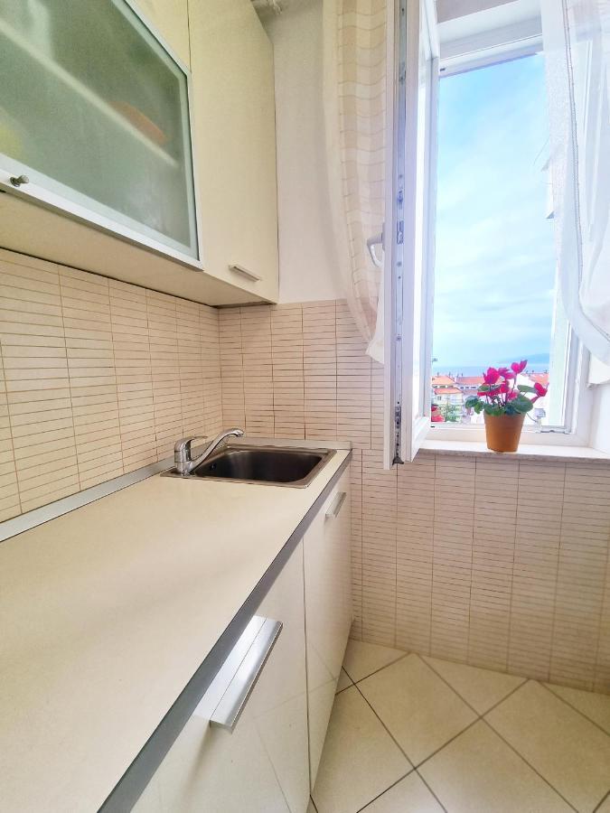 Apartment Rijeka With Sea View Esterno foto