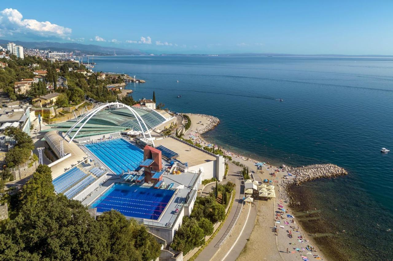 Apartment Rijeka With Sea View Esterno foto
