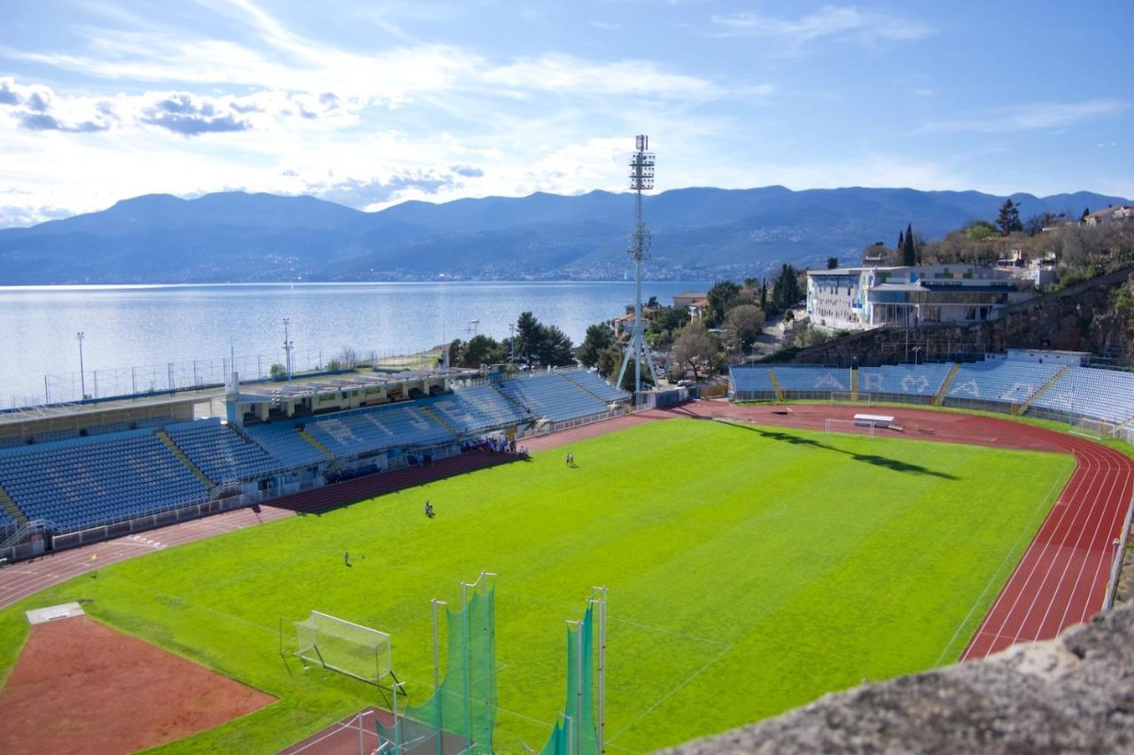 Apartment Rijeka With Sea View Esterno foto